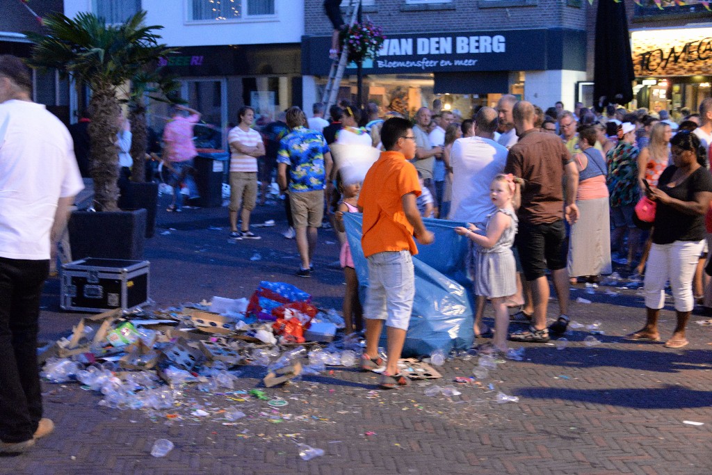 ../Images/Zomercarnaval Noordwijkerhout 389.jpg